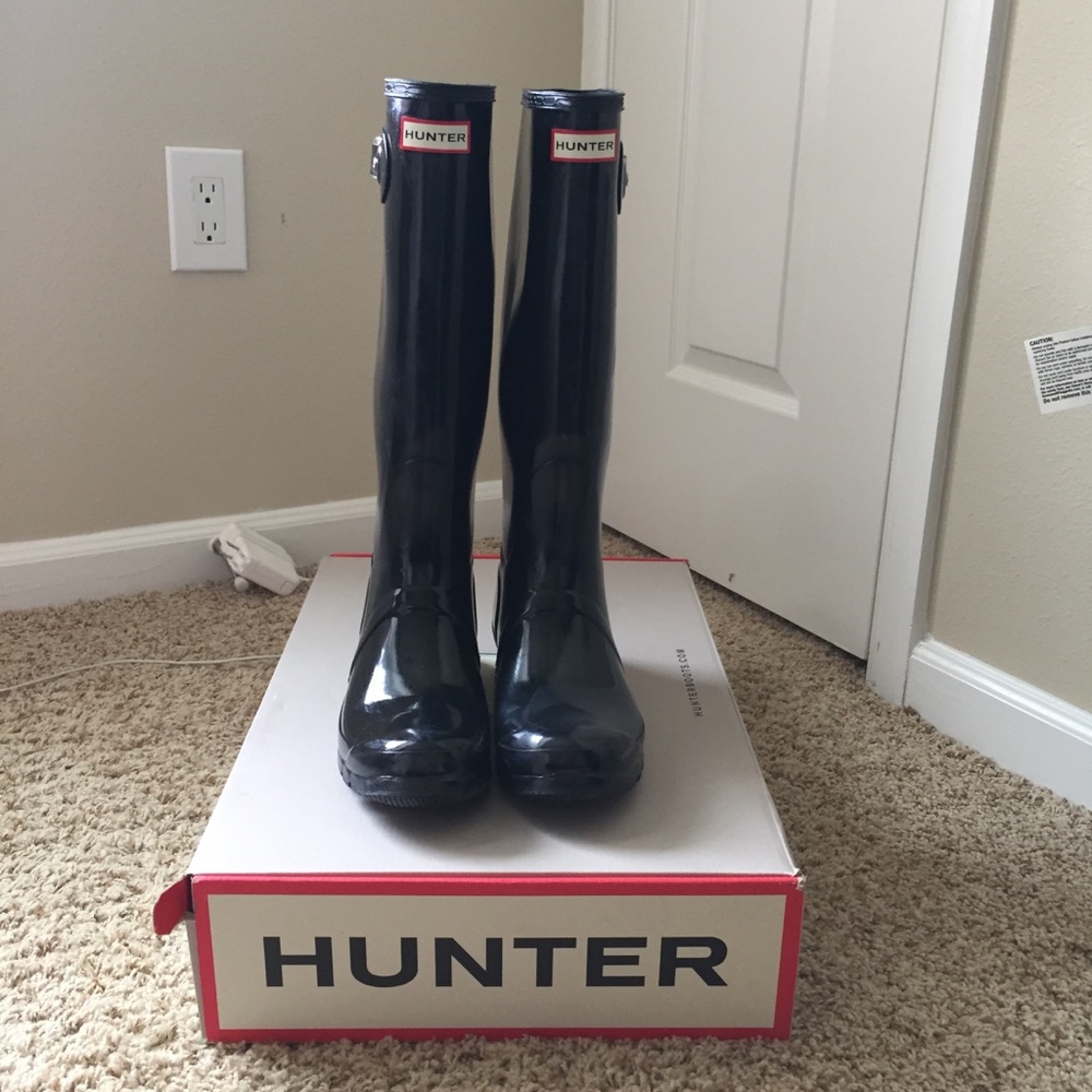 Brand new Hunter rain boots!